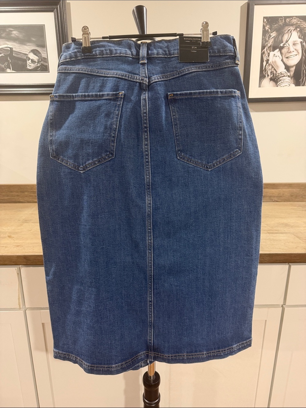 Banana Republic Mid-Length Button-Front Denim Skirt in Deep Blue size 27/4 - Picture 2 of 7